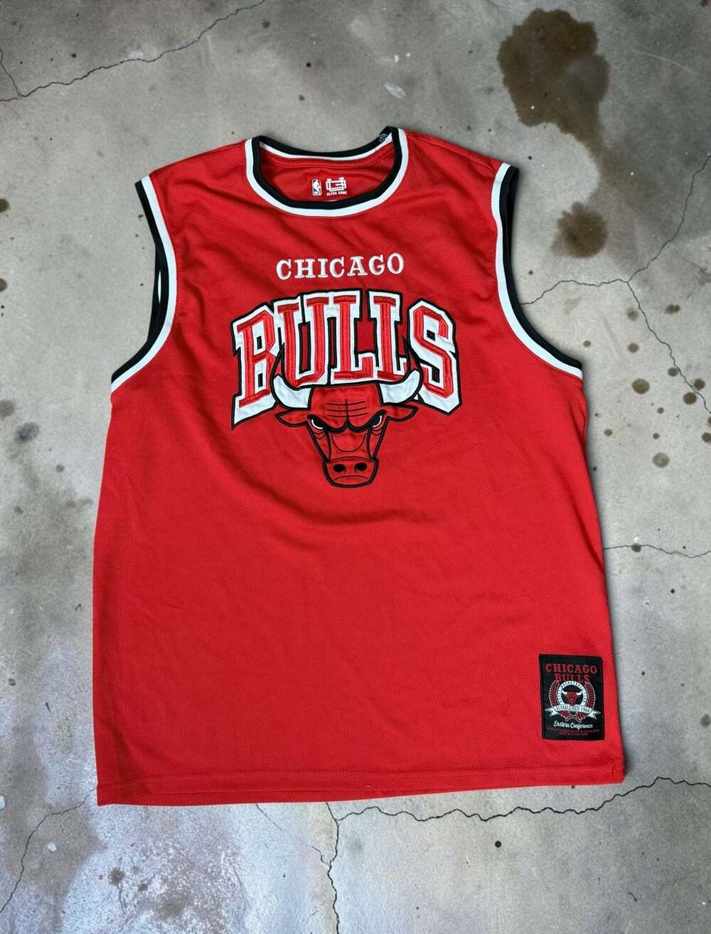 Ultra Game NBA Chicago Bulls Eastern Conference Graphic Basketball Jersey Red